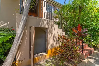 28 Almeria Ave #4, Coral Gables, FL 33134 - Photo 13