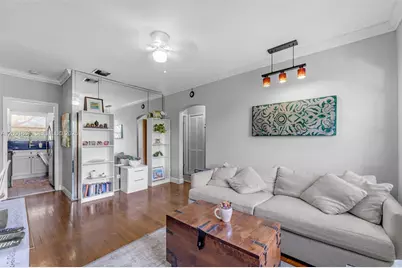 28 Almeria Ave #4, Coral Gables, FL 33134 - Photo 3