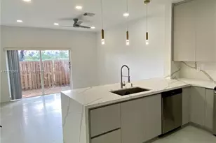 8261 NW 107 Ct, Doral, FL 33178 - Photo 13