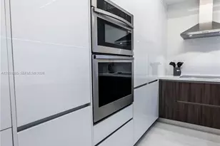 3600 Mystic Pointe Dr, Aventura, FL 33180 - Photo 7