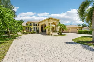 13457 Majestic Way, Cooper City, FL 33330 - Photo 5