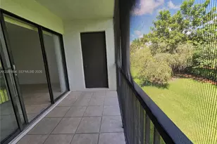 310 Racquet Club Rd, Weston, FL 33326 - Photo 31