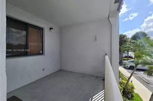 310 Racquet Club Rd, Weston, FL 33326 - Photo 7