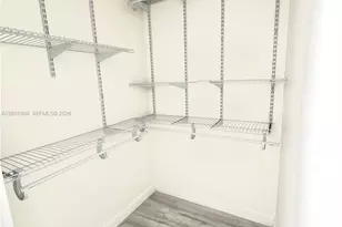 6109 NW 171st St, Hialeah, FL 33015 - Photo 17