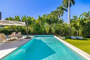 707 NE 77th St, Miami, FL 33138 - Photo 7