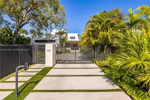 707 NE 77th St, Miami, FL 33138 - Photo 11
