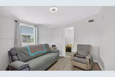 1121 NE 211th St, Miami, FL 33179 - Photo 11