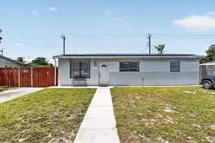 1121 NE 211th St, Miami, FL 33179 - Photo 5