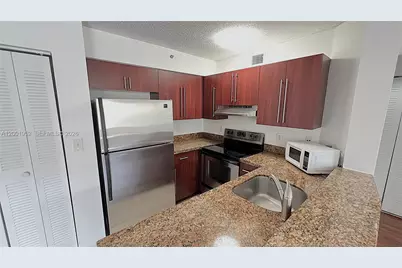 771 N Pine Island Rd #211, Plantation, FL 33324 - Photo 5