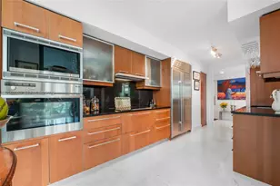 1331 Brickell Bay Dr, Miami, FL 33131 - Photo 3