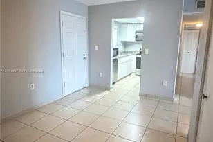 9375 Fontainebleau Blvd, Miami, FL 33172 - Photo 9