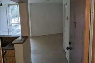 7125 NW 186th St, Hialeah, FL 33015 - Photo 13