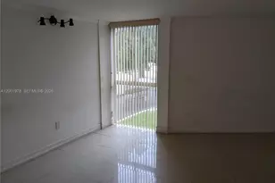 7125 NW 186th St, Hialeah, FL 33015 - Photo 21