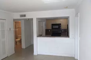 7125 NW 186th St, Hialeah, FL 33015 - Photo 7