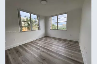 9320 Fontainebleau Blvd #301, Miami, FL 33172 - Photo 9
