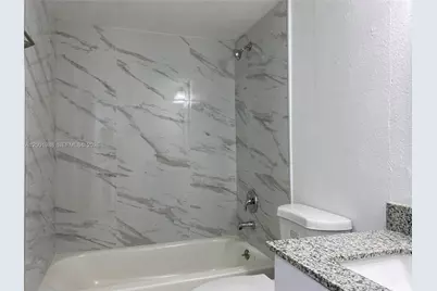 9320 Fontainebleau Blvd #301, Miami, FL 33172 - Photo 13