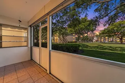 1200 SW 124th Ter #106O, Pembroke Pines, FL 33027 - Photo 3