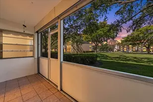 1200 SW 124th Terrace, Pembroke Pines, FL 33027 - Photo 3