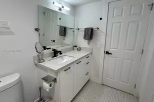 671 NE 195th St, Miami, FL 33179 - Photo 15