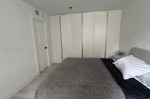 671 NE 195th St, Miami, FL 33179 - Photo 13