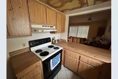 1540 NW 98th Ter, Pembroke Pines, FL 33024 - Photo 15