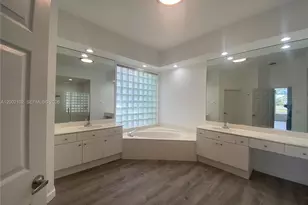 2486 Bay Isle Dr, Weston, FL 33327 - Photo 21