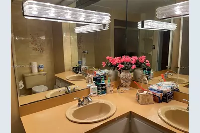 10820 NE 5th Ave, Miami, FL 33161 - Photo 9