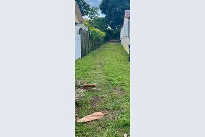 10820 NE 5th Ave, Miami, FL 33161 - Photo 5