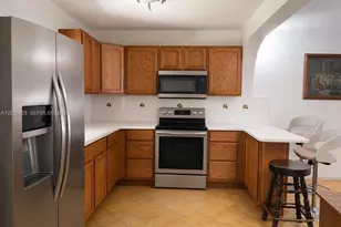 10820 NE 5th Ave, Miami, FL 33161 - Photo 3