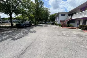 245 NE 191st St, Miami, FL 33179 - Photo 27