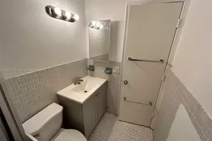 245 NE 191st St, Miami, FL 33179 - Photo 19