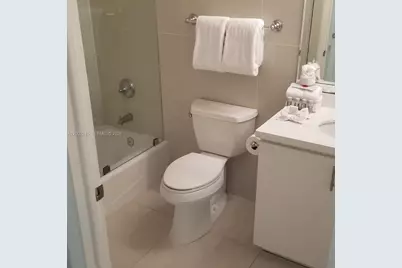 185 SE 14th Ter #913, Miami, FL 33131 - Photo 9