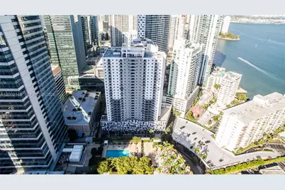 185 SE 14th Ter #913, Miami, FL 33131 - Photo 13