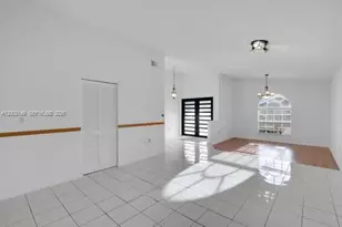 7503 W 34th Ln, Hialeah, FL 33018 - Photo 15