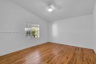 7503 W 34th Ln, Hialeah, FL 33018 - Photo 19