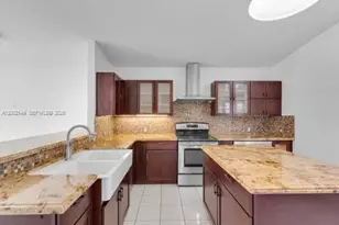 7503 W 34th Ln, Hialeah, FL 33018 - Photo 7