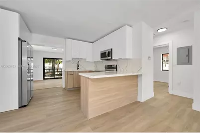 1385 NW 28th St, Miami, FL 33142 - Photo 9