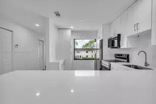 8535 Casa Del Lago, Boca Raton, FL 33433 - Photo 7