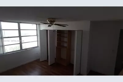 2750 NE 183rd St #1504, Aventura, FL 33160 - Photo 3