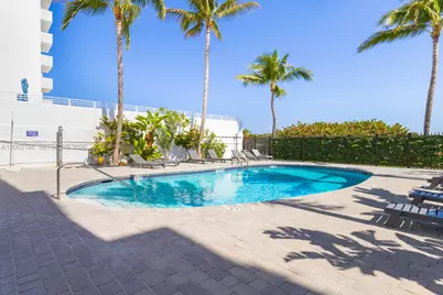 335 Ocean Dr #120, Miami Beach, FL 33139 - Photo 1