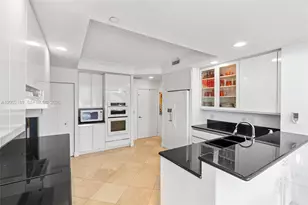 21050 Point Pl, Aventura, FL 33180 - Photo 23
