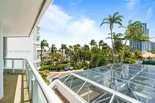 21050 Point Pl, Aventura, FL 33180 - Photo 37