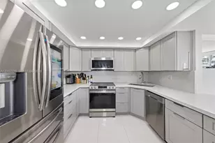 16546 NE 26th Ave, North Miami Beach, FL 33160 - Photo 29