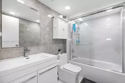 16546 NE 26th Ave #3J, North Miami Beach, FL 33160 - Photo 23
