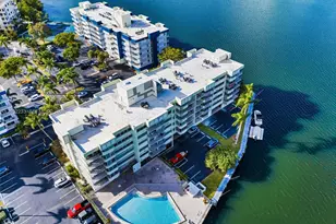 16546 NE 26th Ave, North Miami Beach, FL 33160 - Photo 29