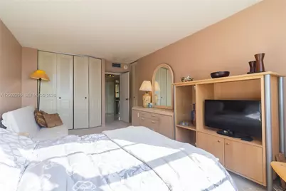 301 174th St #1912, Sunny Isles Beach, FL 33160 - Photo 15