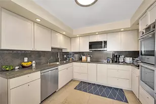 155 Ocean Ln Dr, Key Biscayne, FL 33149 - Photo 29