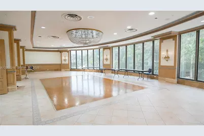 6039 Collins Ave #412, Miami Beach, FL 33140 - Photo 19