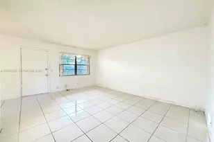 251 SW 134th Way, Pembroke Pines, FL 33027 - Photo 3