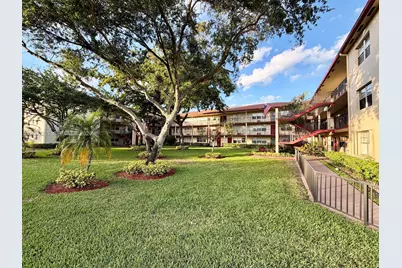 251 SW 134 Wy #210M, Pembroke Pines, FL 33027 - Photo 15
